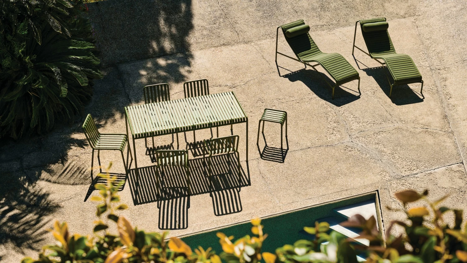 Hay Palissade Dining Set, 4 Chairs 5 Hay Palissade Dining Set, 4 Chairs - Image 5