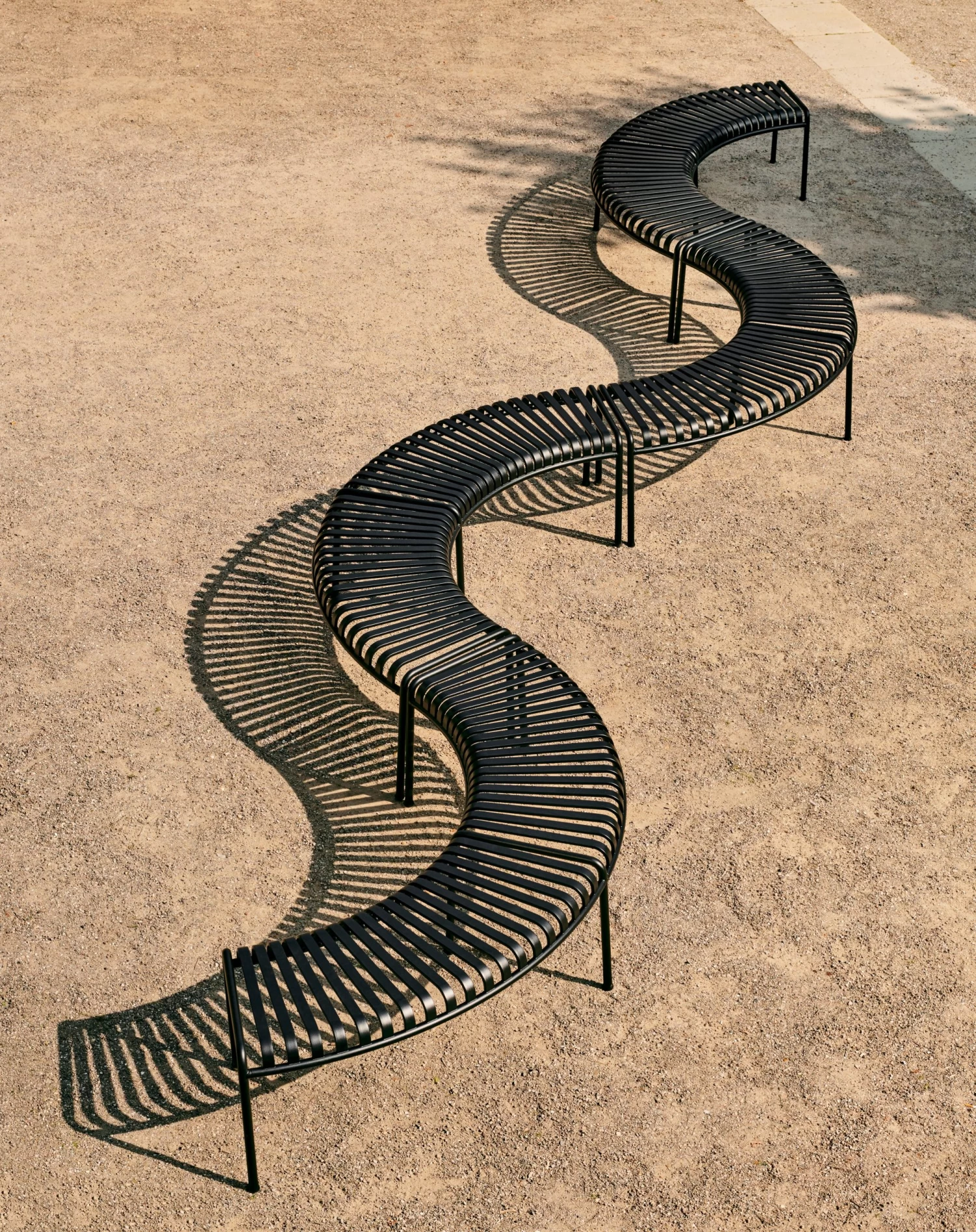 Hay Palissade Park Bench 2 Hay Palissade Park Bench - Image 2