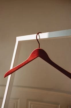 Hay Recycled Coat Hanger, Set Of 4 7 Hay Recycled Coat Hanger, Set Of 4 -Hay Outlet Store W HAY 2545581 100332945 cherry red v1