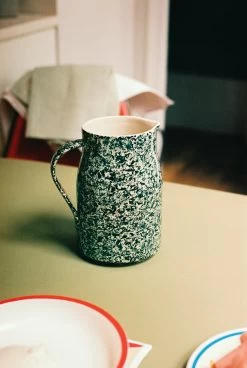 Hay Sobremesa Jug -Hay Outlet Store W HAY 2546581 100338399 green v2