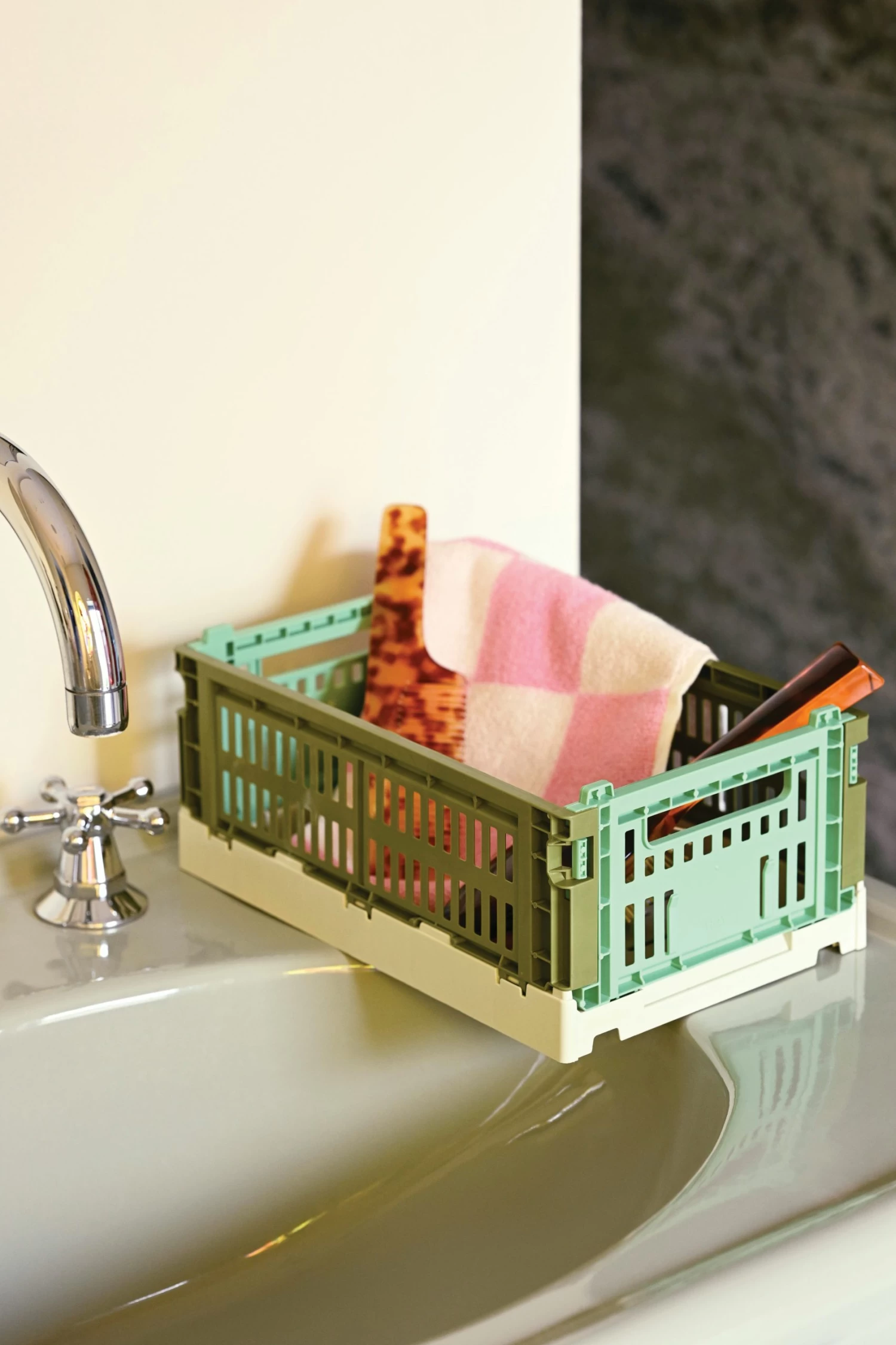 Hay Recycled Mixed Colour Crate 6 Hay Recycled Mixed Colour Crate - Image 6