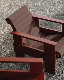 Hay Crate Lounge Chair Quilted Cushion 9 Hay Crate Lounge Chair Quilted Cushion -Hay Outlet Store W HAY 2557175 100386849 iron red v1